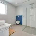Premium Villa, Heatable Infinity Pool, Jacuzzi And Seaview, And Just 10min By Foot