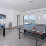 Premium Villa, Heatable Infinity Pool, Jacuzzi And Seaview, And Just 10min By Foot