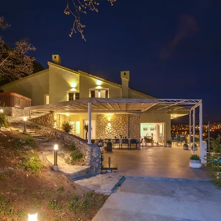 Вилла Premium Villa, Heatable Infinity Pool, Jacuzzi And Seaview, And Just 10min By Foot *