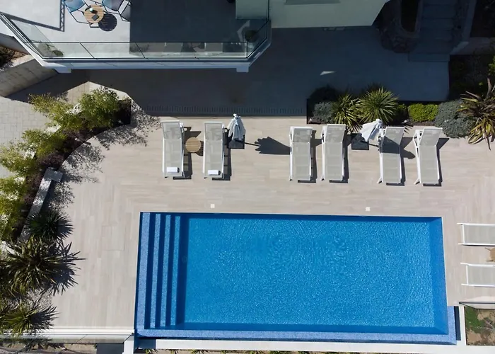 Premium Villa, Heatable Infinity Pool, Jacuzzi And Seaview, And Just 10min By Foot Villa