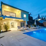 别墅 Premium Villa, Heatable Infinity Pool, Jacuzzi And Seaview, And Just 10min By Foot 沃洛斯科