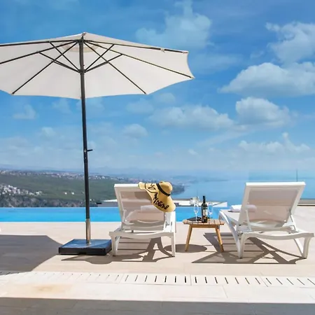 Premium Villa, Heatable Infinity Pool, Jacuzzi And Seaview, And Just 10min By Foot Вилла Волоско