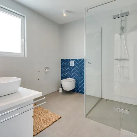Premium Villa, Heatable Infinity Pool, Jacuzzi And Seaview, And Just 10min By Foot