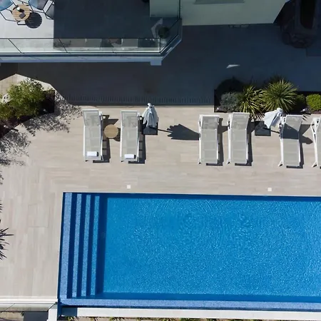 Premium Villa, Heatable Infinity Pool, Jacuzzi And Seaview, And Just 10min By Foot 别墅