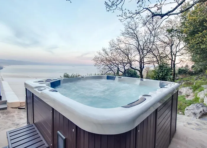 Premium Villa, Heatable Infinity Pool, Jacuzzi And Seaview, And Just 10min By Foot 沃洛斯科