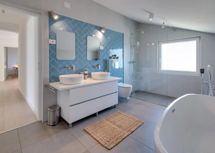 Premium Villa, Heatable Infinity Pool, Jacuzzi And Seaview, And Just 10min By Foot Villa